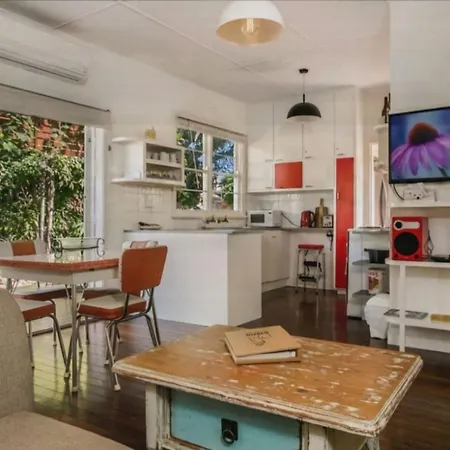 Frankies Beach House - 1 A Carlyle Lane-3